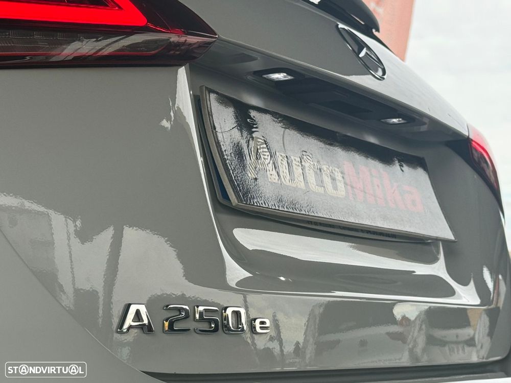 Mercedes-Benz A 250 e AMG Line - 24