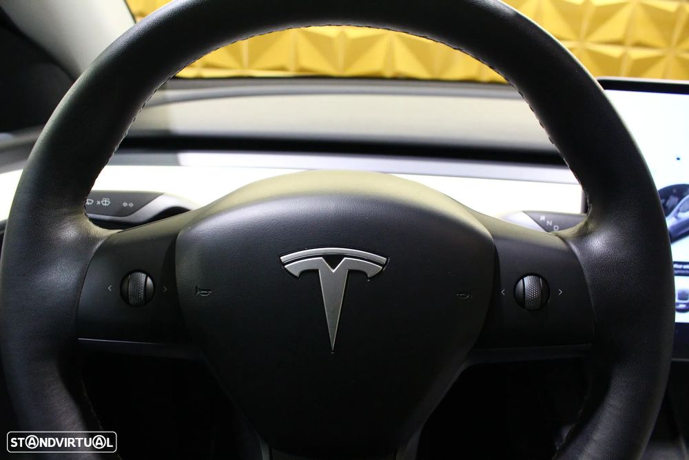 Tesla Model Y Long Range Tração Integral - 29
