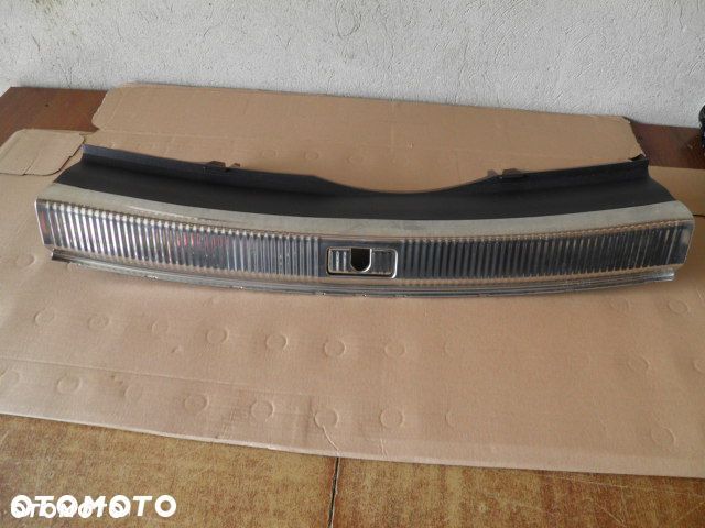 OSŁONA TYLNEGO PASA AUDI A5 SPORTBACK 8T8863513 - 3