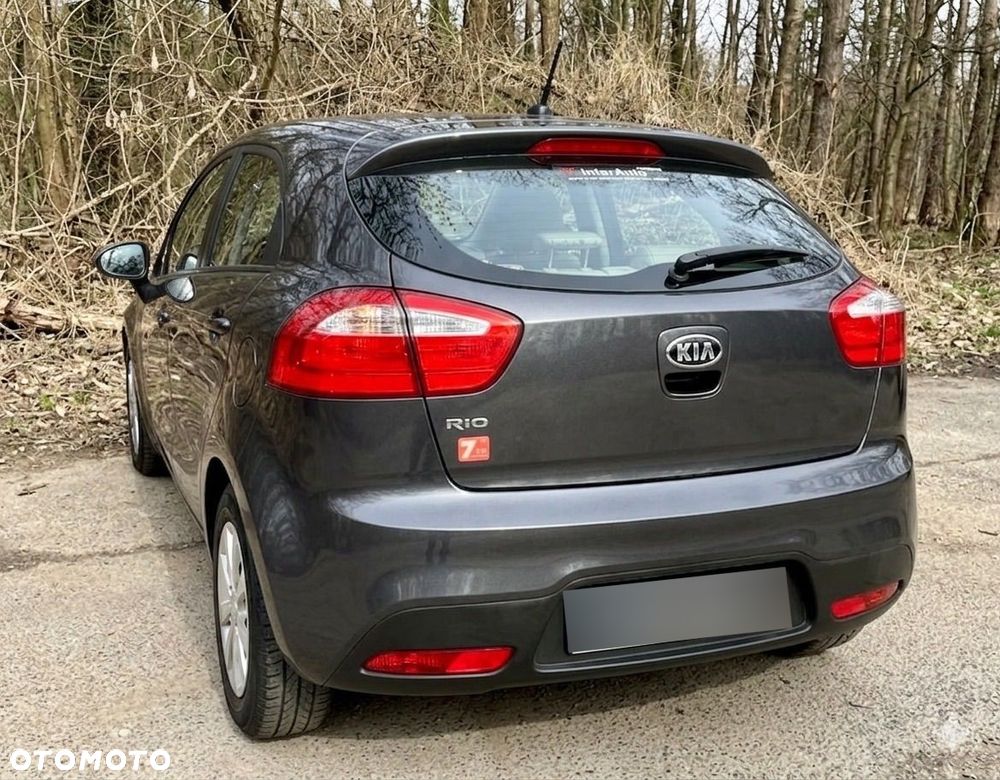 Kia Rio 1.4 L - 4