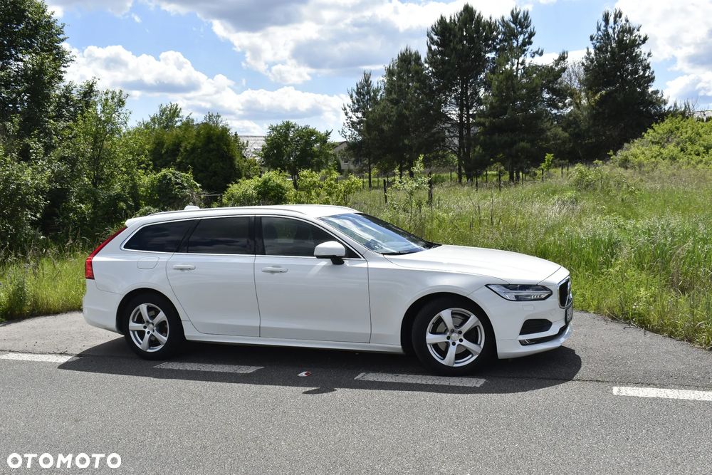 Volvo V90 D4 Momentum Pro - 33