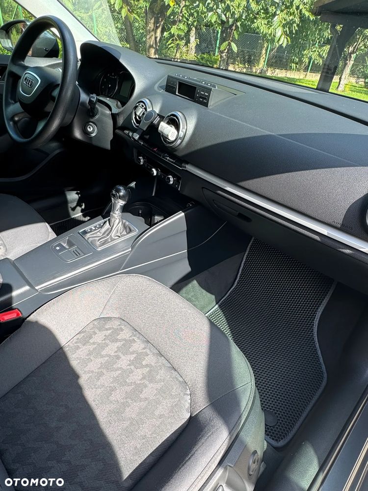 Audi A3 Sportback 1.8 TFSI Ambiente S tronic - 9