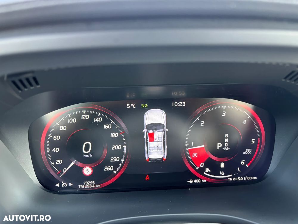 Volvo XC 60 B4 D Plus Dark - 12