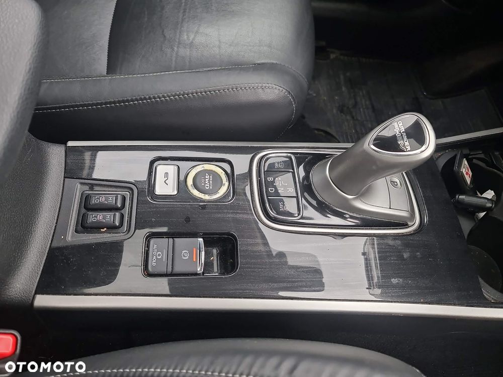 Mitsubishi Outlander 2.0 4WD Plus - 19