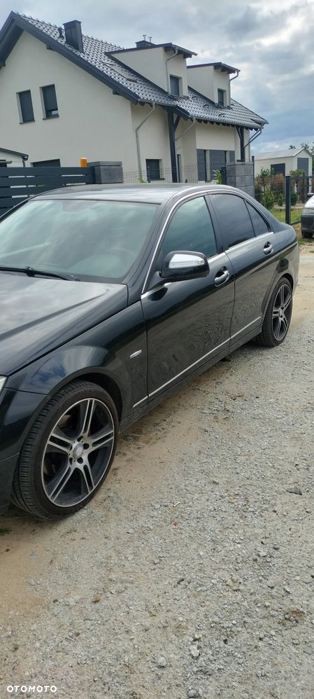 Mercedes-Benz Klasa C 200 CDI BlueEff Avantgarde - 6