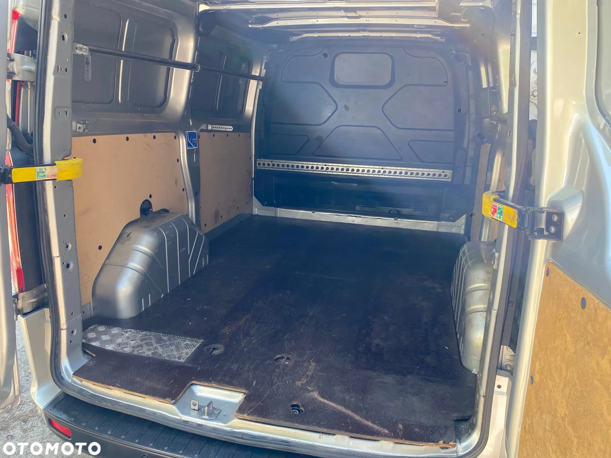 Ford TRANSIT CUSTOM - 22