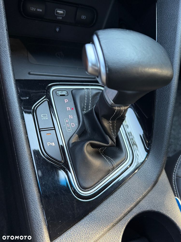Kia Niro 1.6 GDI 2WD Vision - 29