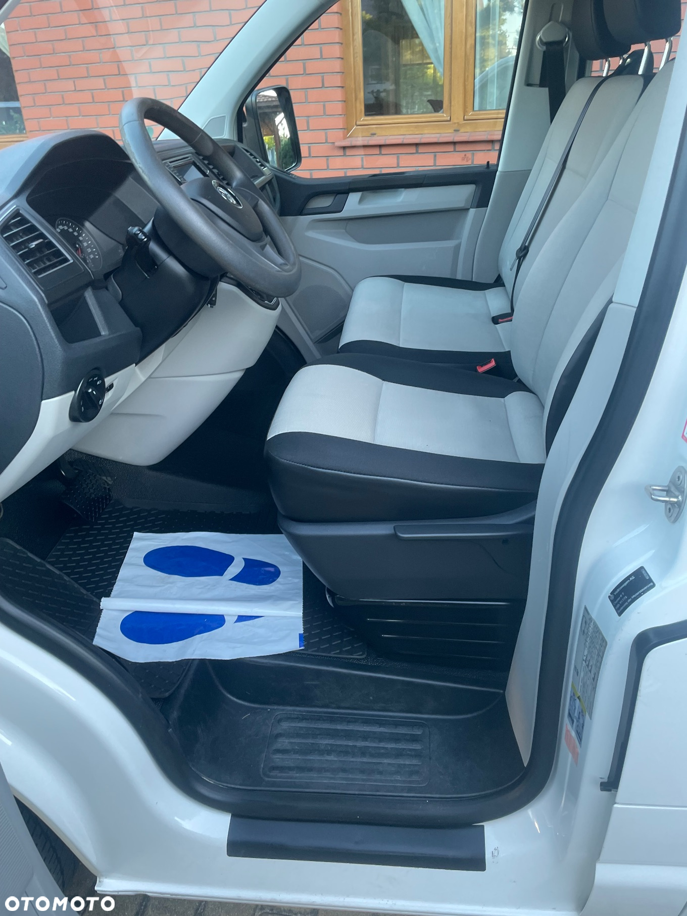 Volkswagen Transporter - 16
