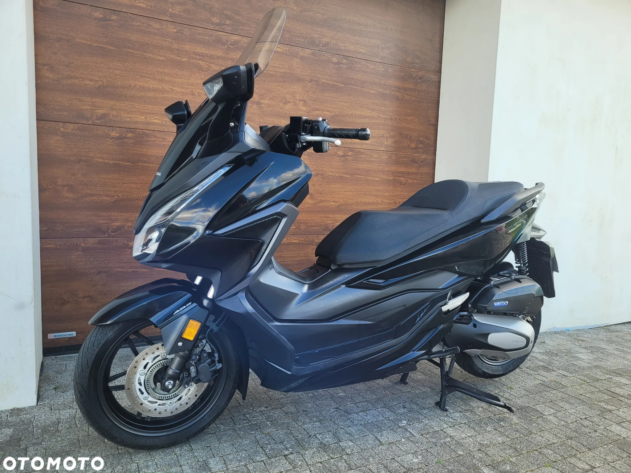 Honda NSS - 19