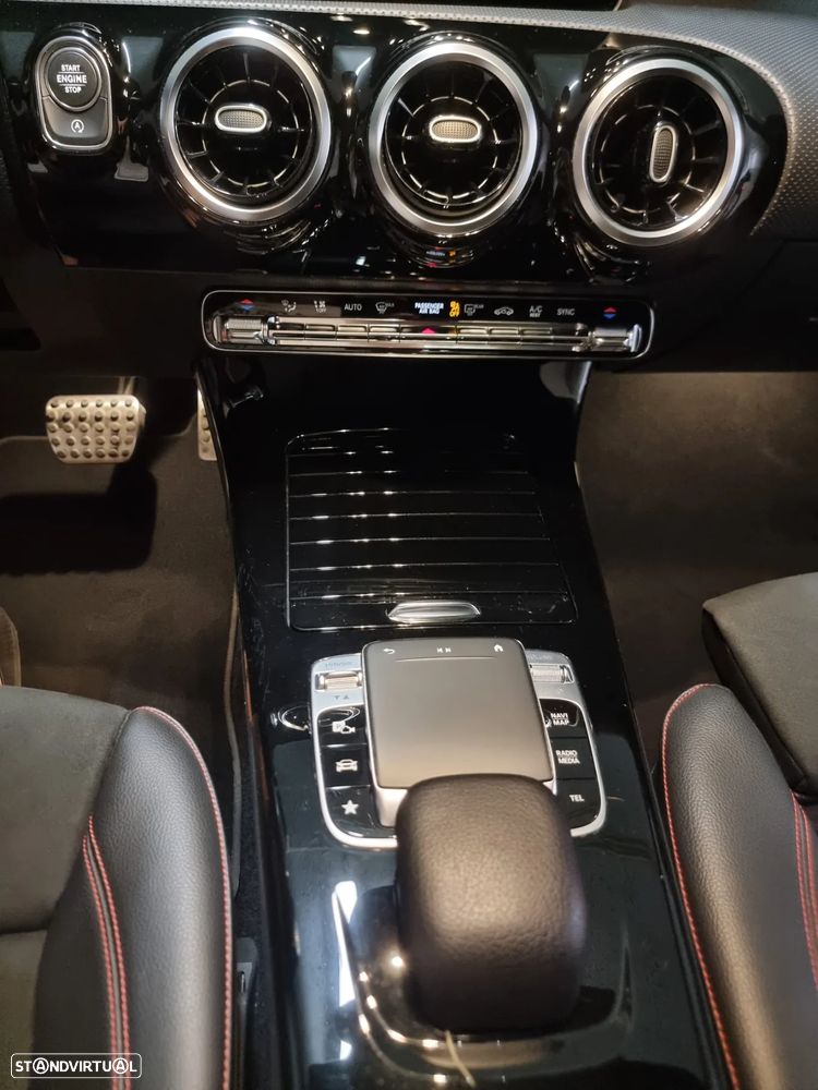 Mercedes-Benz CLA 200 d Shooting Brake AMG Line Aut. - 16