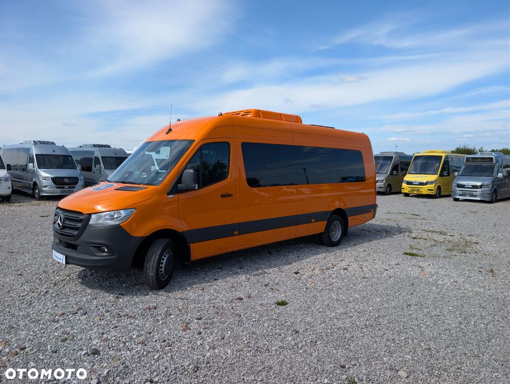 Mercedes-Benz Sprinter 519 - 12
