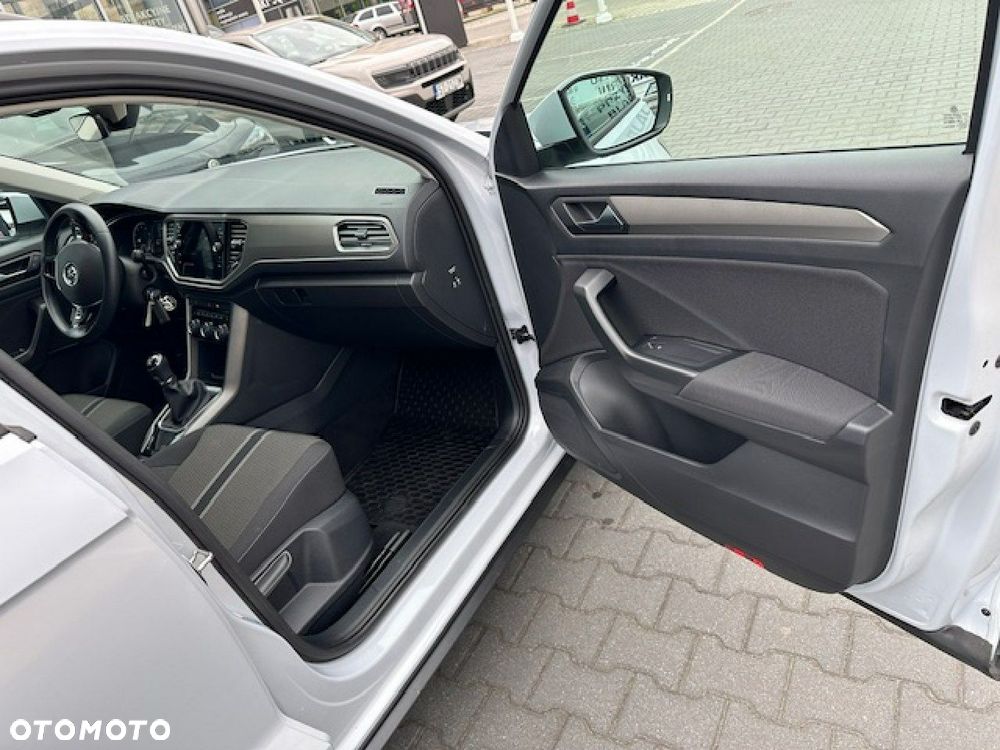 Volkswagen T-Roc 1.0 TSI Advance - 12
