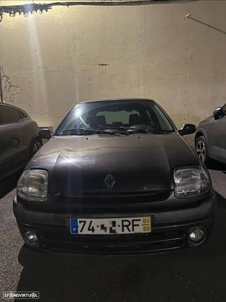 Renault Clio 1.2 RXE - 1