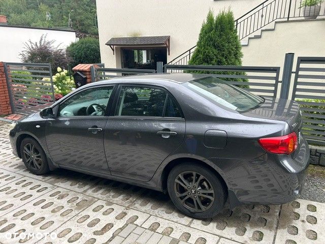 Toyota Corolla 1.6 VVT-i Luna - 2