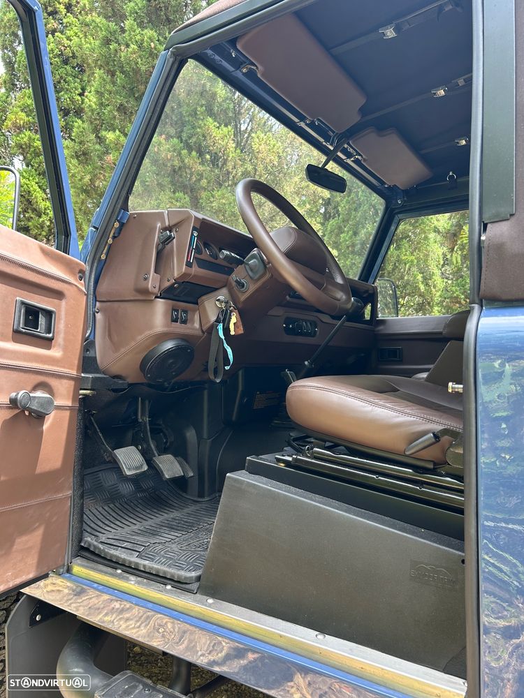 Land Rover Defender 90 2.5 Td5 Soft Top - 10