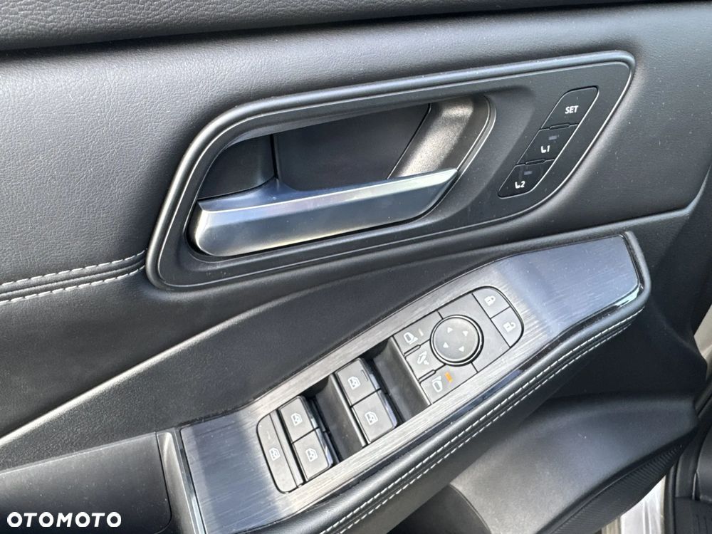 Nissan X-Trail - 25