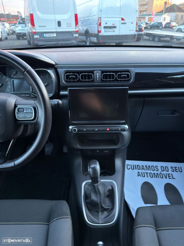 Citroën C3 1.2 PureTech Shine - 26