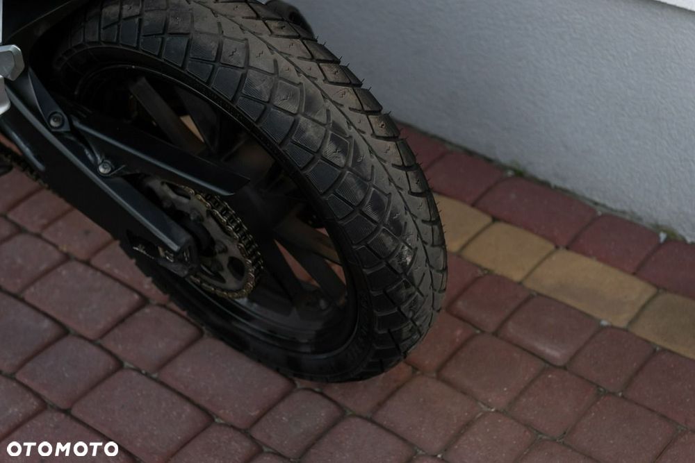 Yamaha MT - 8