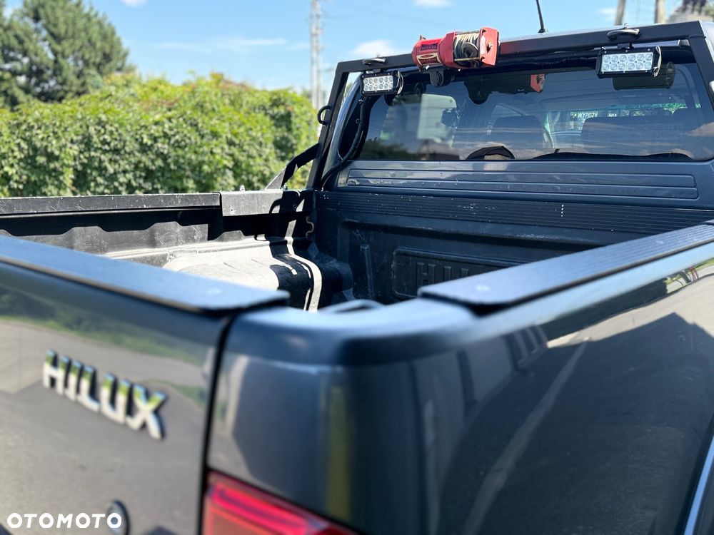 Toyota Hilux 3.0 D-4D SR5 - 7