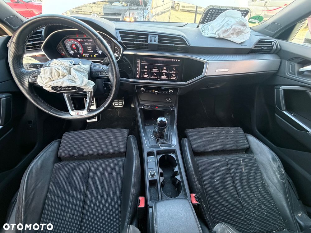 Audi Q3 45 TFSIe S tronic S line - 29