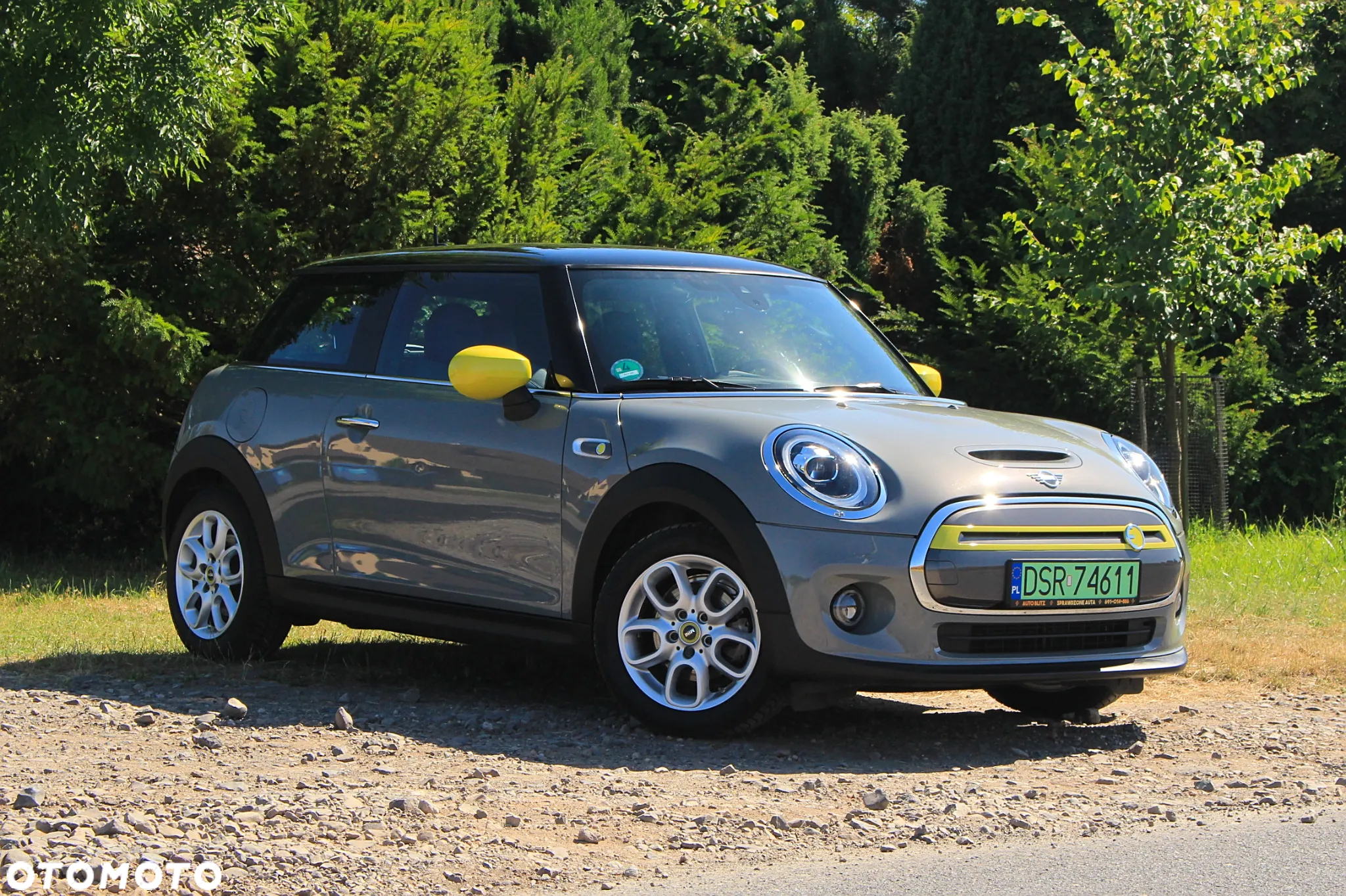 MINI Cooper SE Classic Trim - 8