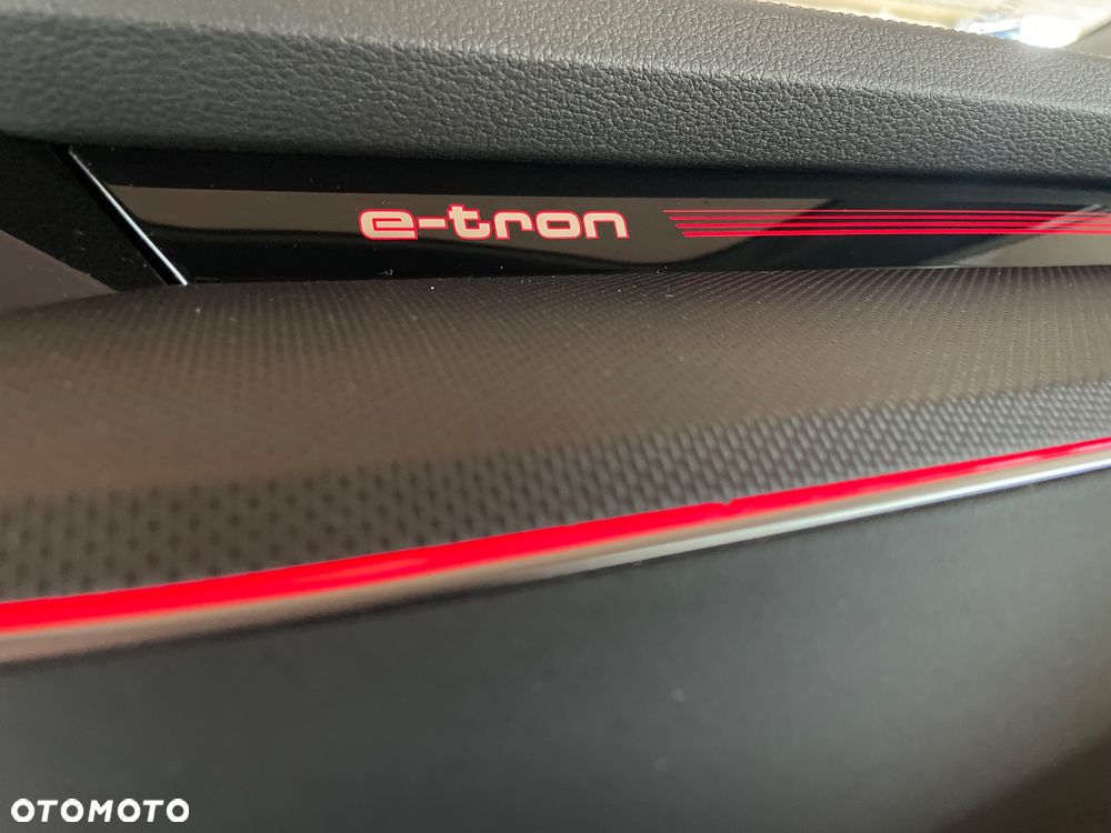 Audi SQ8 e-tron 114kWh Quattro - 37