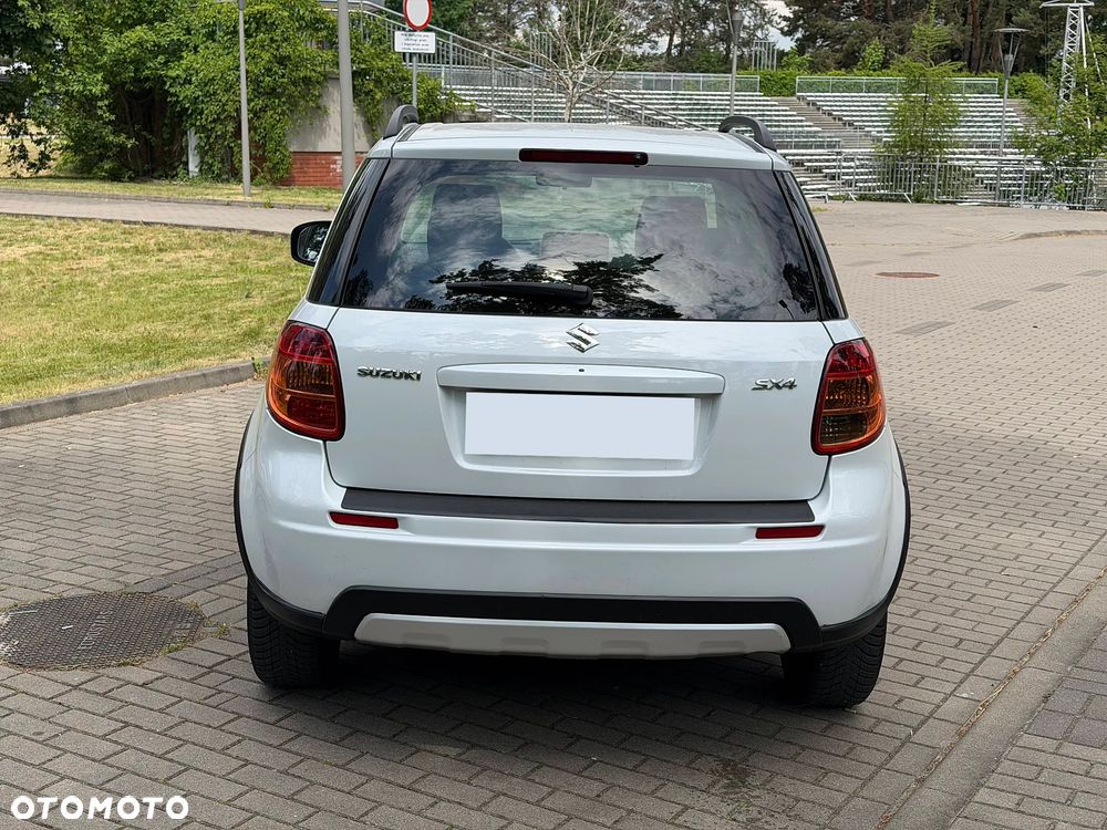 Suzuki SX4 Classic 1.6 VVT Automatik 4x2 Style - 11