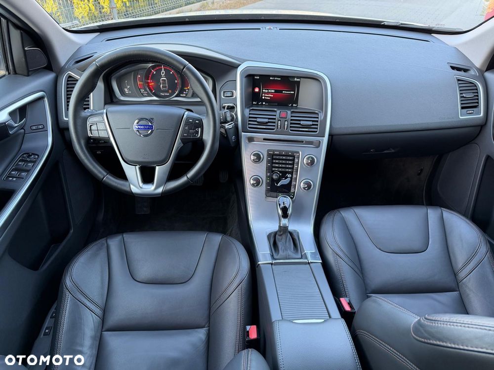 Volvo XC 60 D5 AWD Geartronic Summum - 14