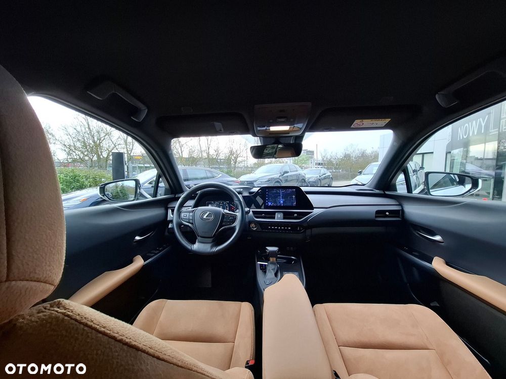 Lexus UX - 28