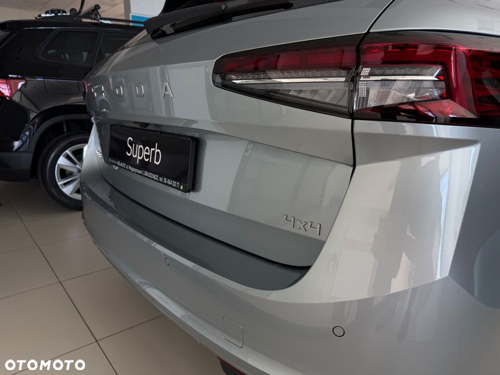 Skoda Superb 2.0 TDI SCR 4x4 L&K DSG - 9