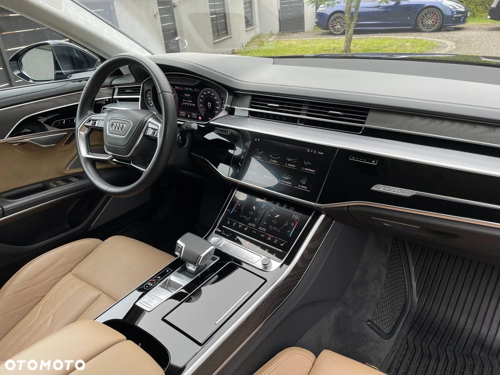Audi A8 - 11