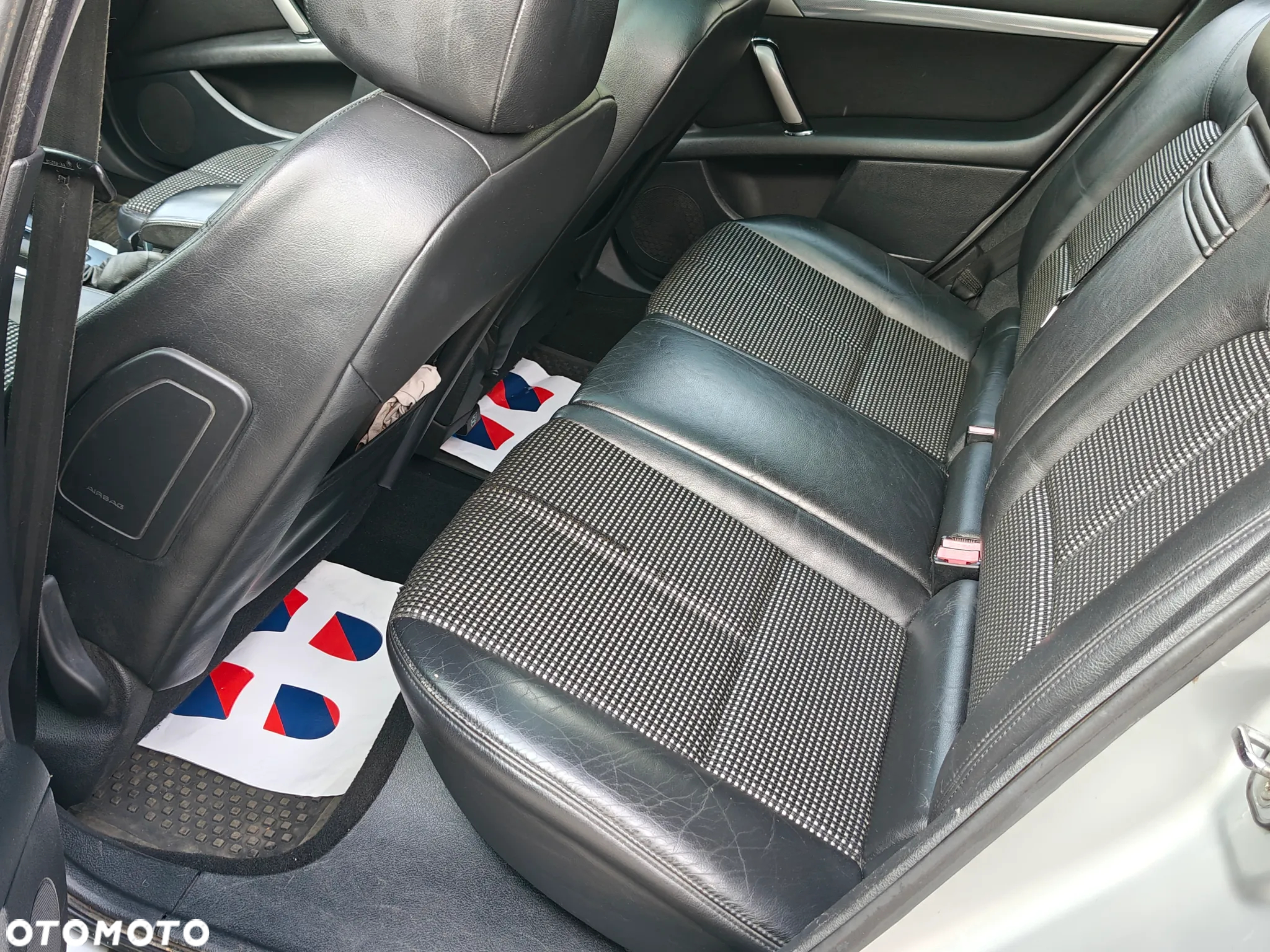 Peugeot 407 2.0 HDI Intense - 12