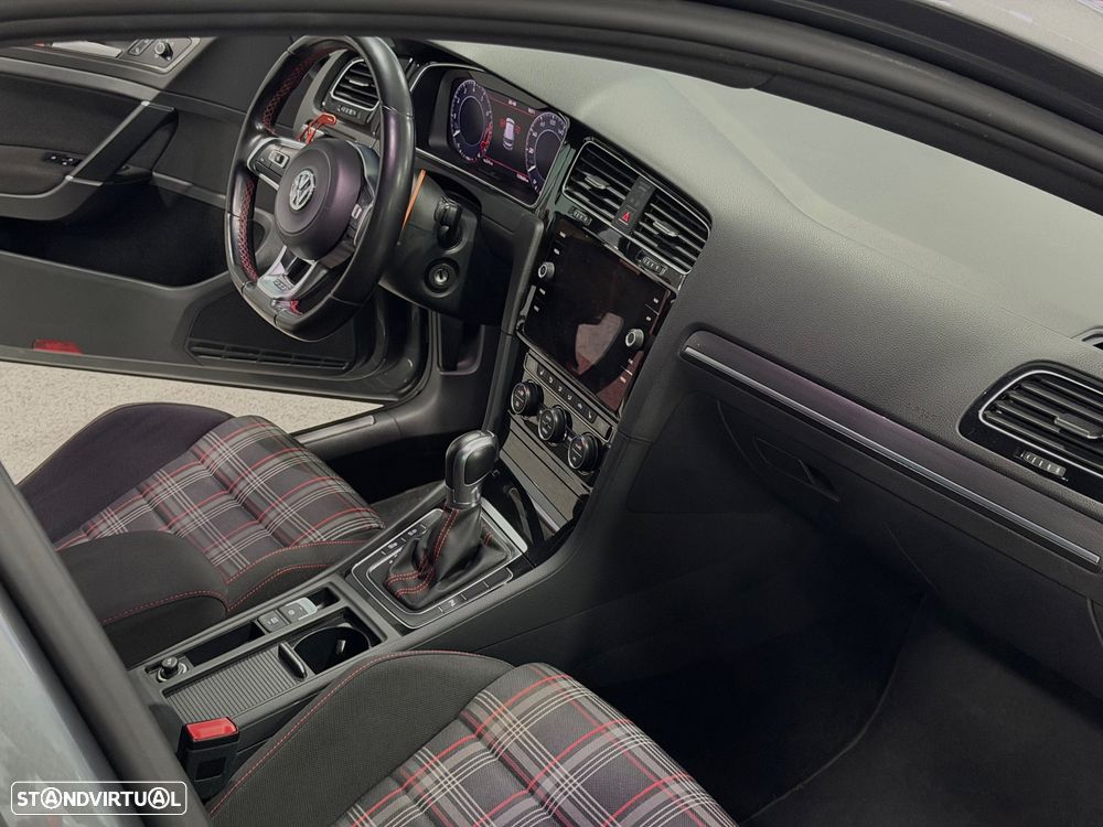 VW Golf GTI (BlueMotion ) DSG - 13