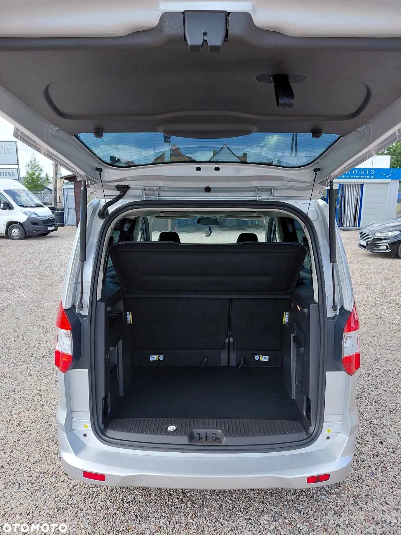 Ford Tourneo Courier 1.5 TDCi Trend - 25