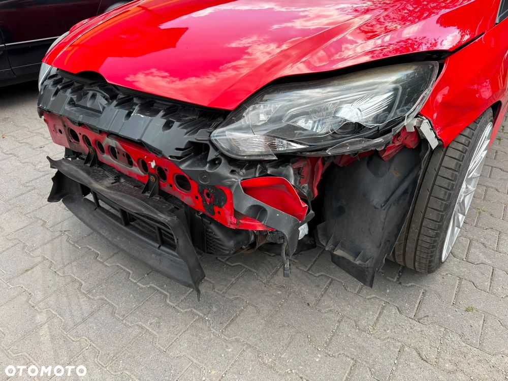 Ford Focus 2.0 EcoBoost ST mit Leder-Exclusiv-Paket - 24
