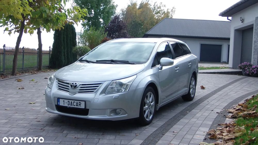 Toyota Avensis - 1