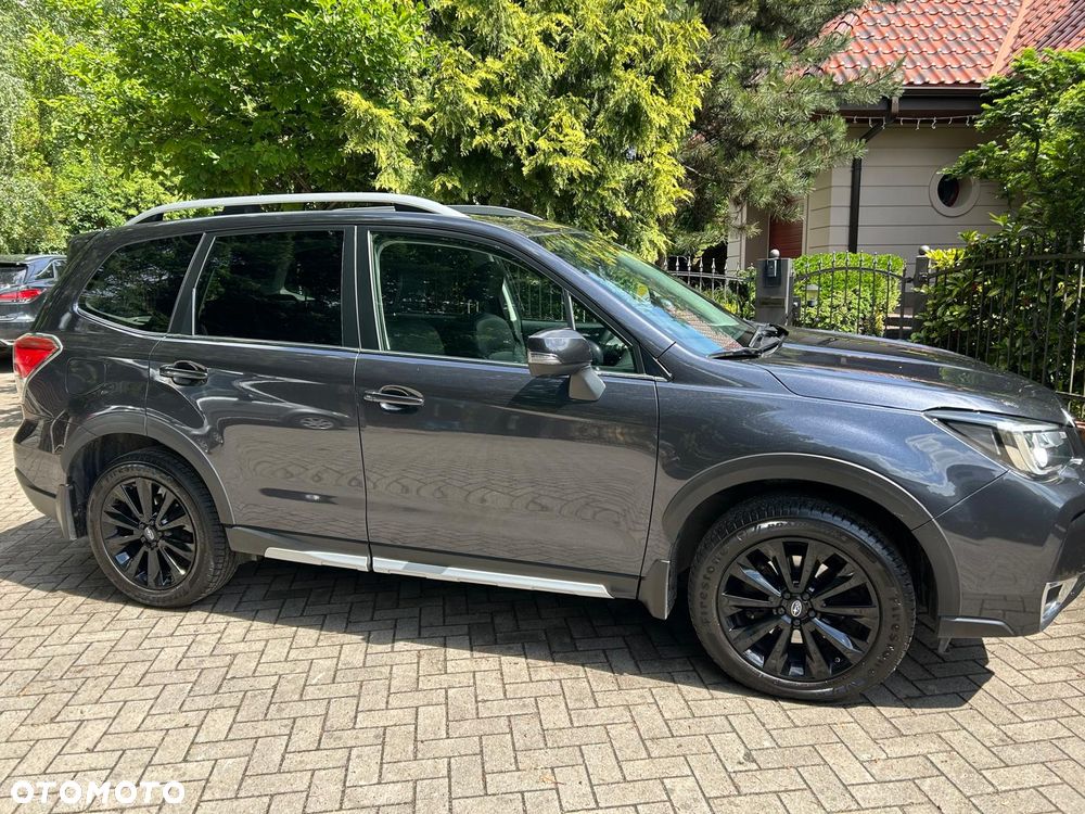 Subaru Forester 2.0 XT Platinum Lineartronic - 23