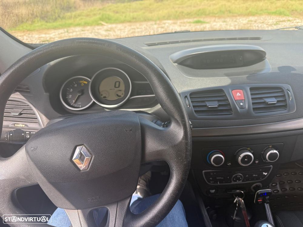 Renault Mégane 1.5 dCi Confort - 6