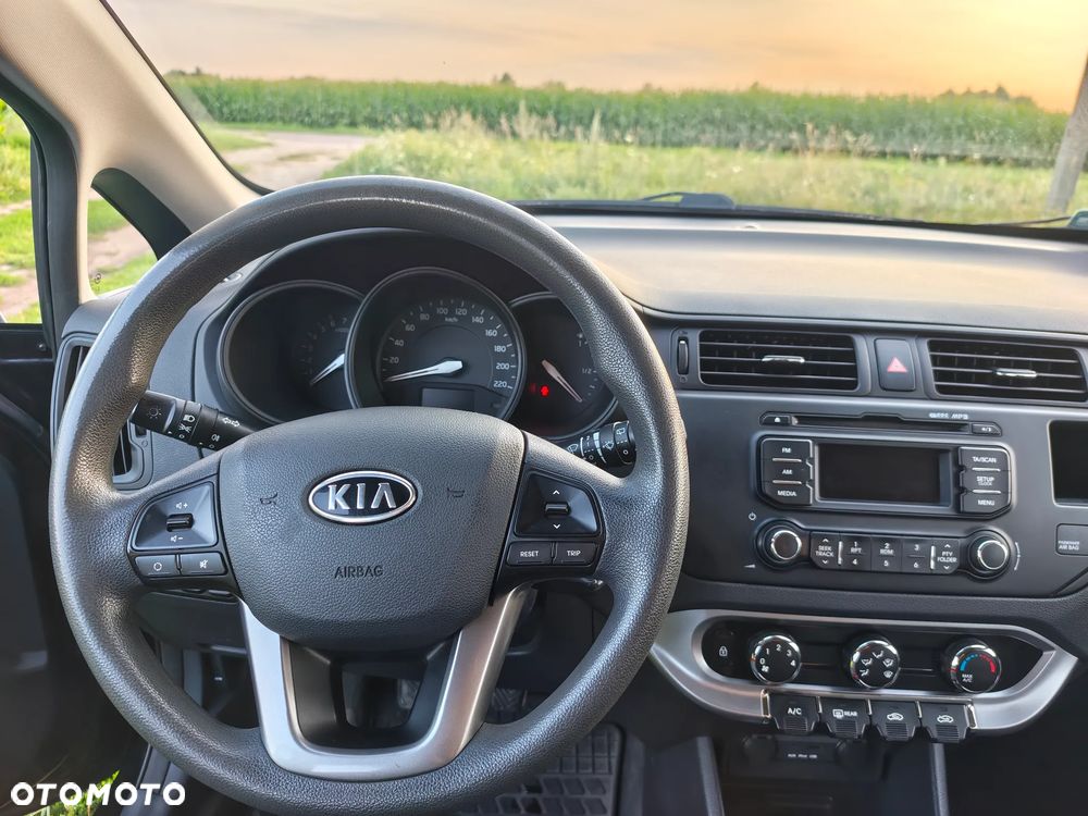 Kia Rio 1.2 Edition 7 - 11