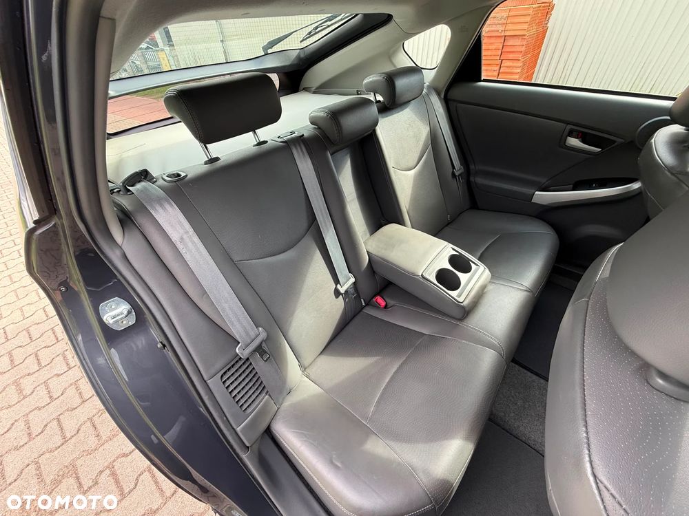 Toyota Prius - 16