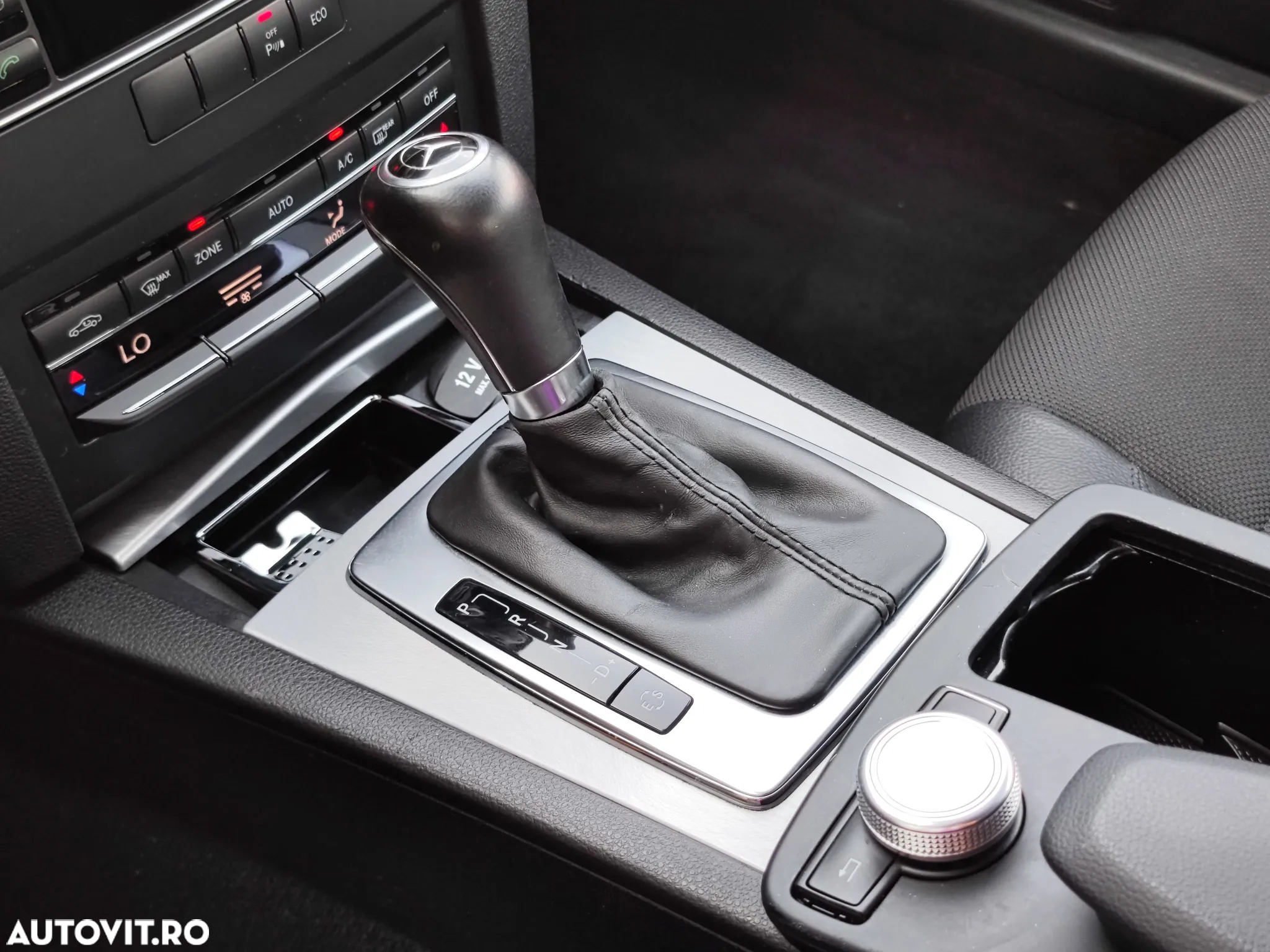 Mercedes-Benz E 220 CDI DPF Coupe BlueEFFICIENCY 7G-TRONIC Avantgarde - 19
