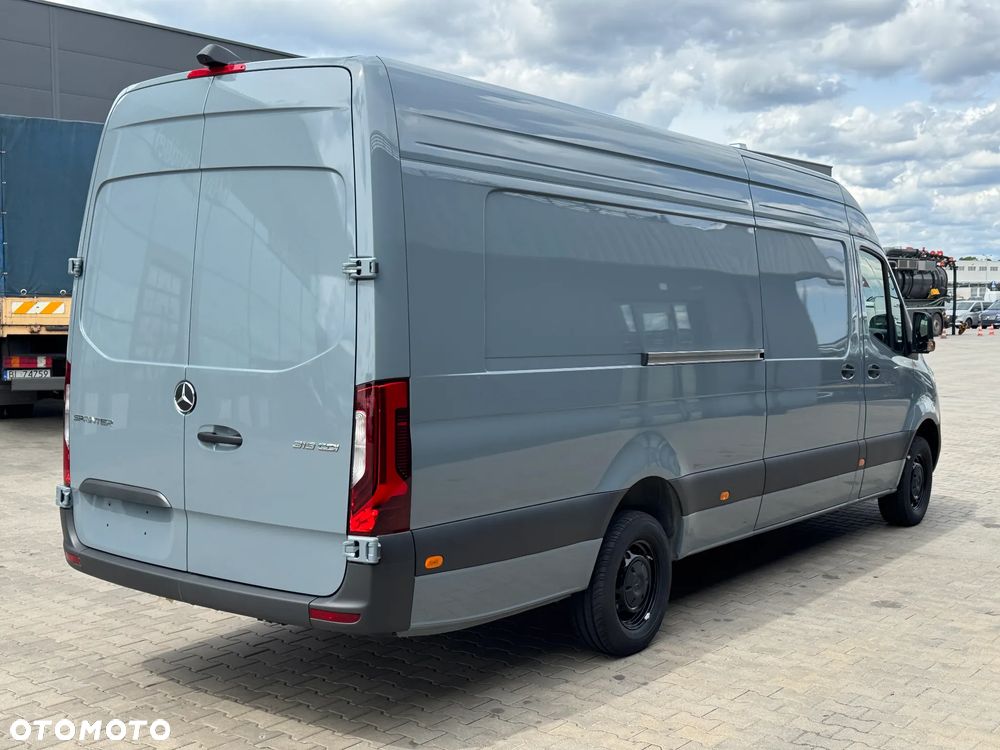 Mercedes-Benz Sprinter - 5