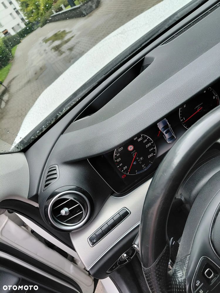 Mercedes-Benz Klasa E 220 d 9G-TRONIC - 3