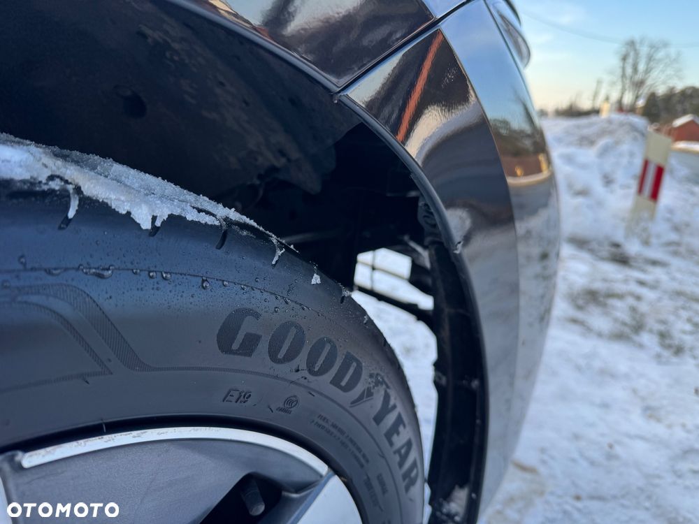 Volkswagen Passat - 22