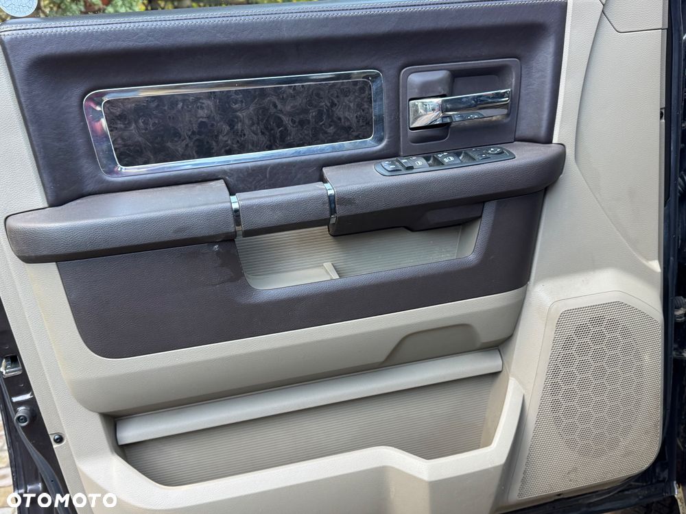 Dodge RAM 1500 5.7 4x4 - 19