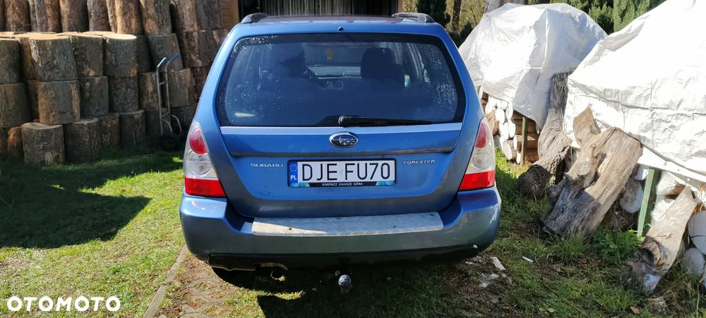 Subaru Forester 2.0 XA TRE - 11
