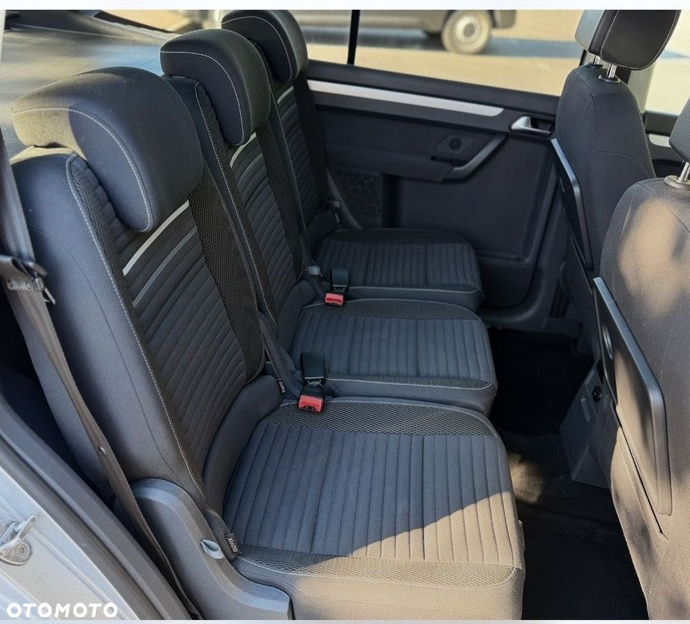 Volkswagen Touran - 7