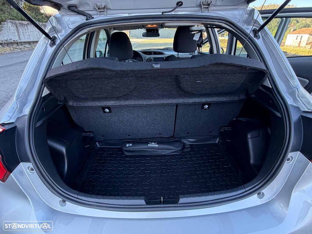 Toyota Yaris 1.5 HSD Comfort - 8