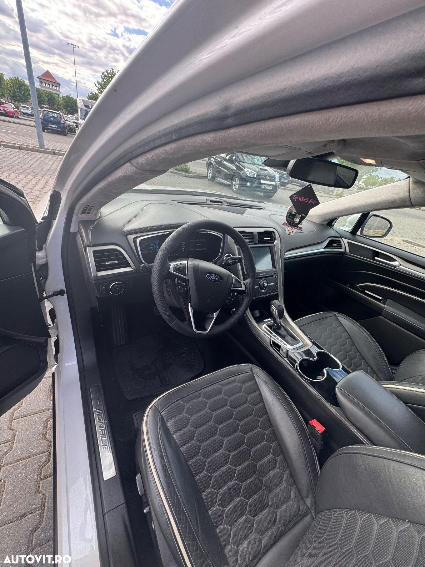 Ford Mondeo Vignale 2.0 Hybrid - 10