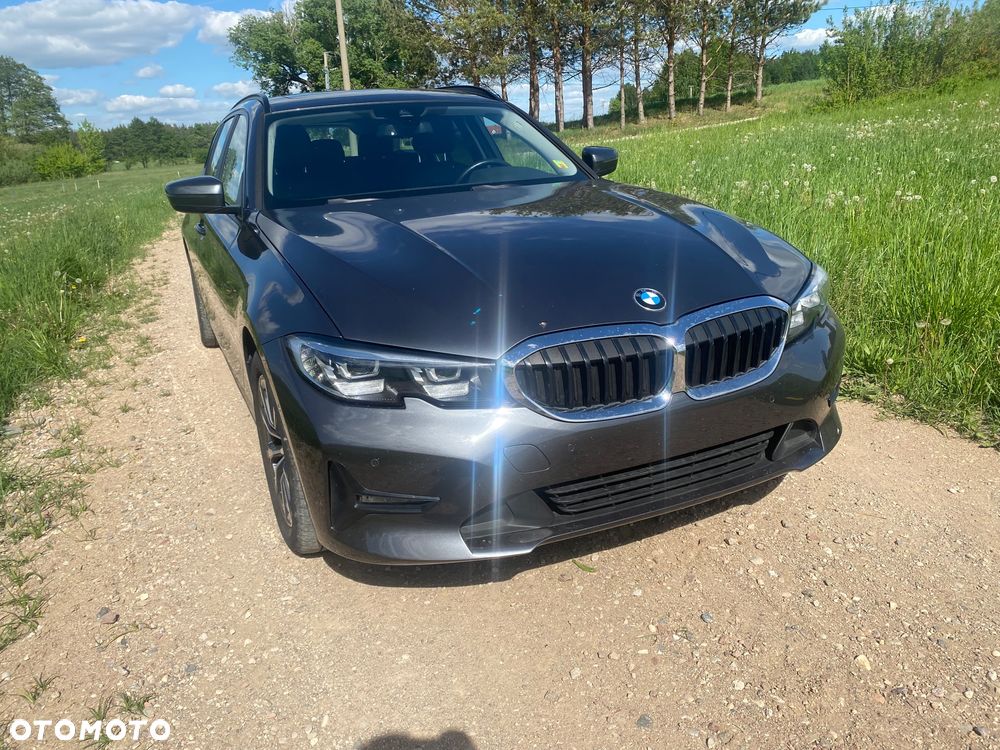 BMW Seria 3 318i - 6